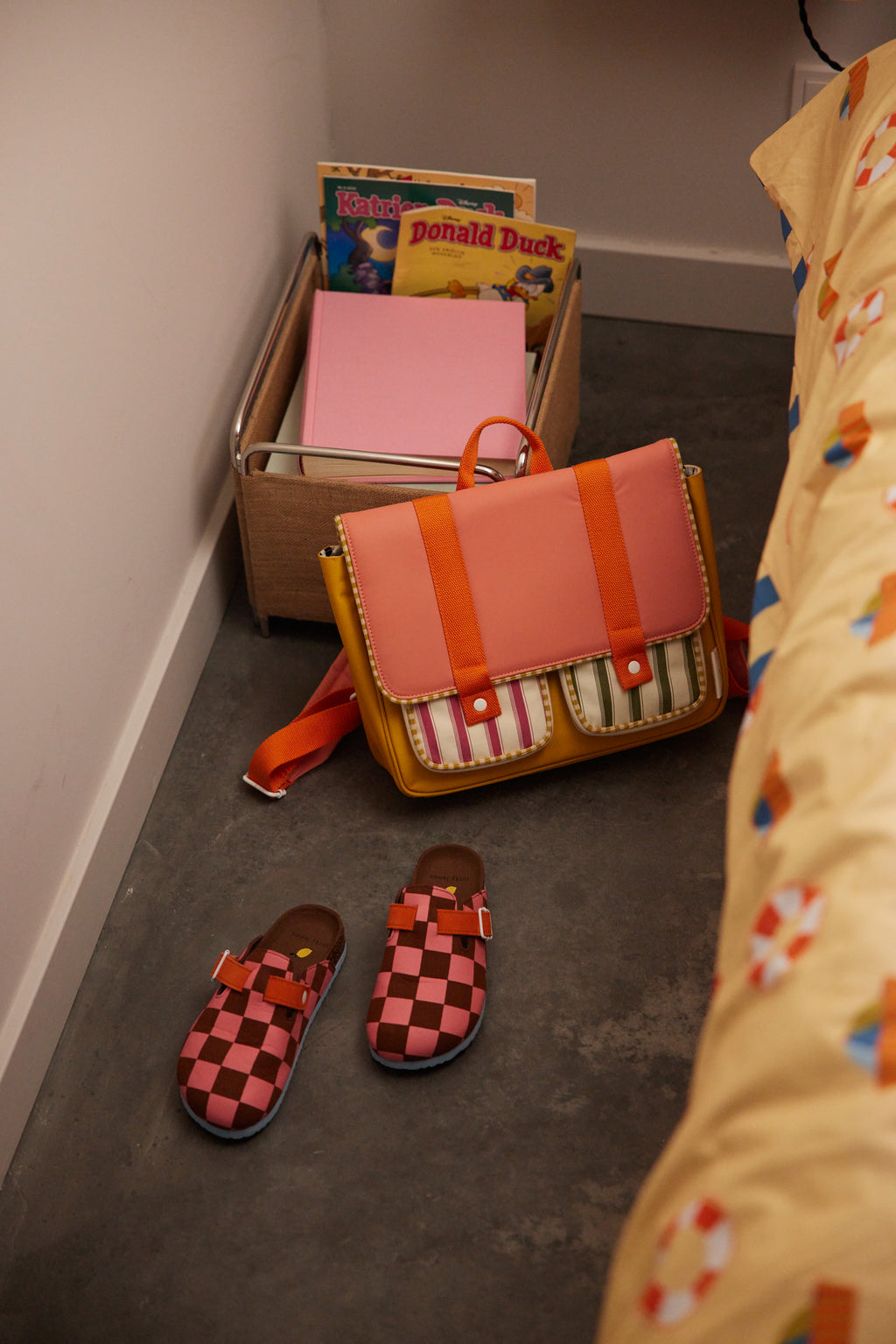 Ρετρό παιδική σχολική τσάντα coral pink + submarine yellow 32x8x23,5εκ. Sticky Lemon