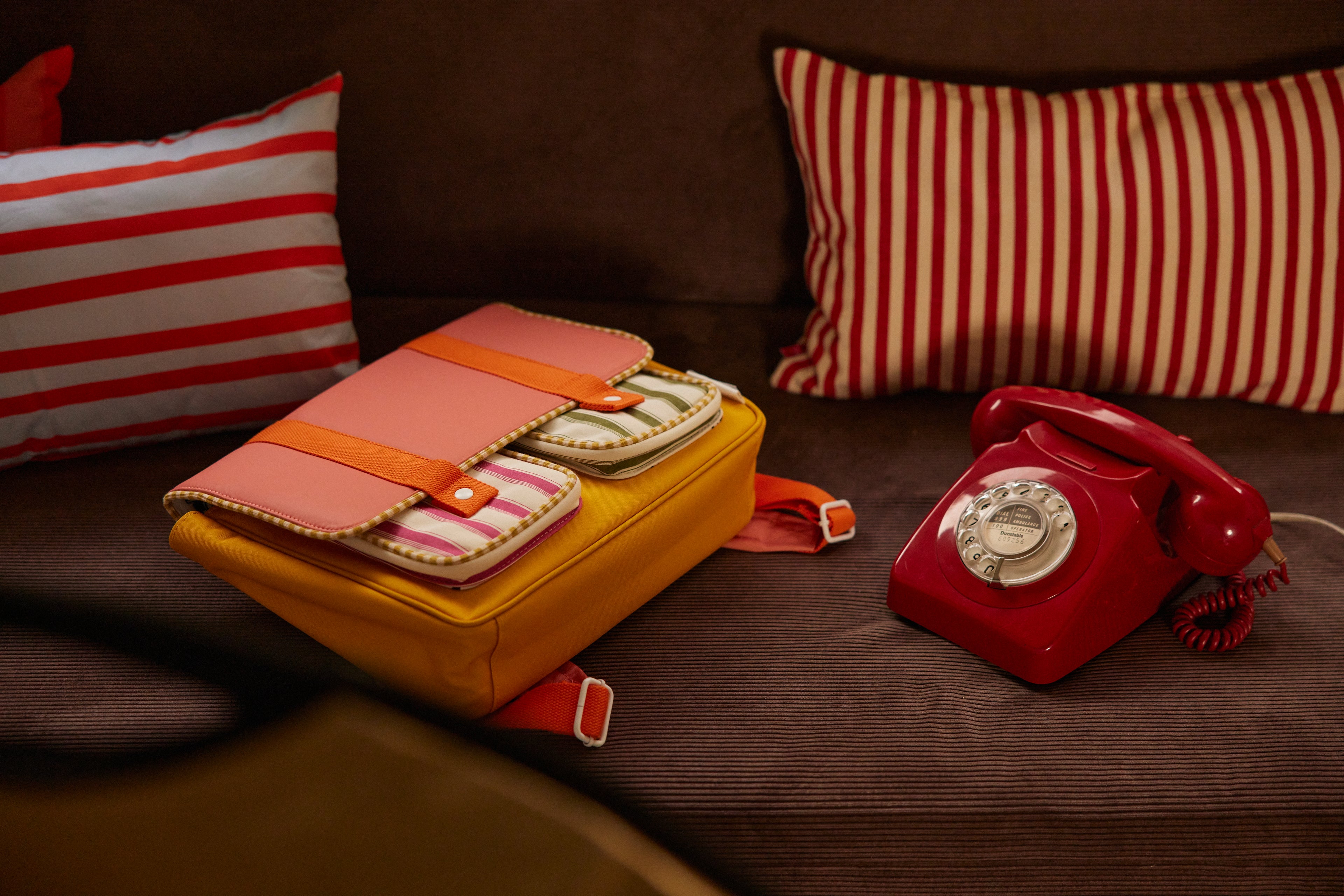 Ρετρό παιδική σχολική τσάντα coral pink + submarine yellow 32x8x23,5εκ. Sticky Lemon