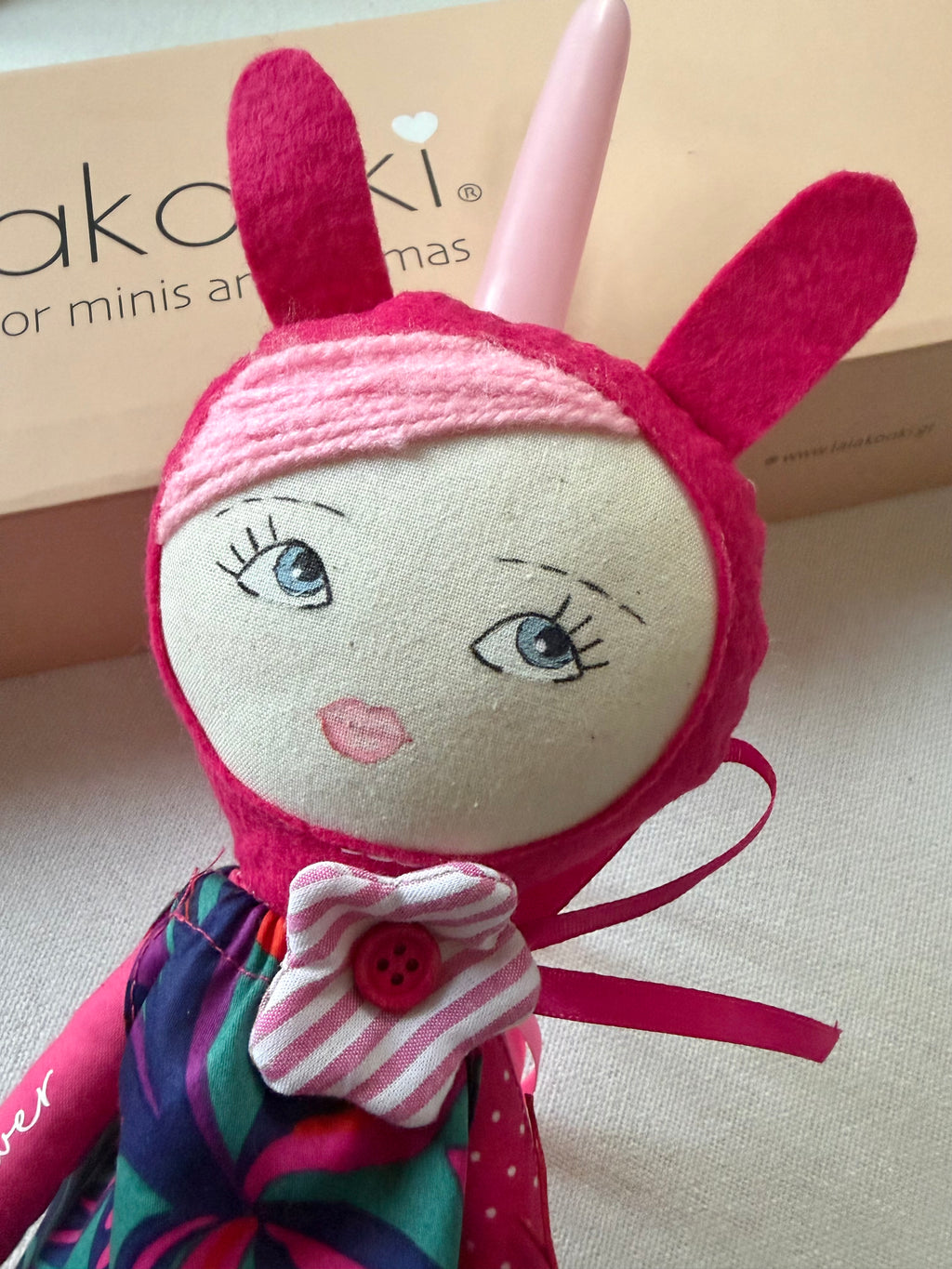 Χειροποίητη Πασχαλινή λαμπάδα Φαίδρα η δυναμική