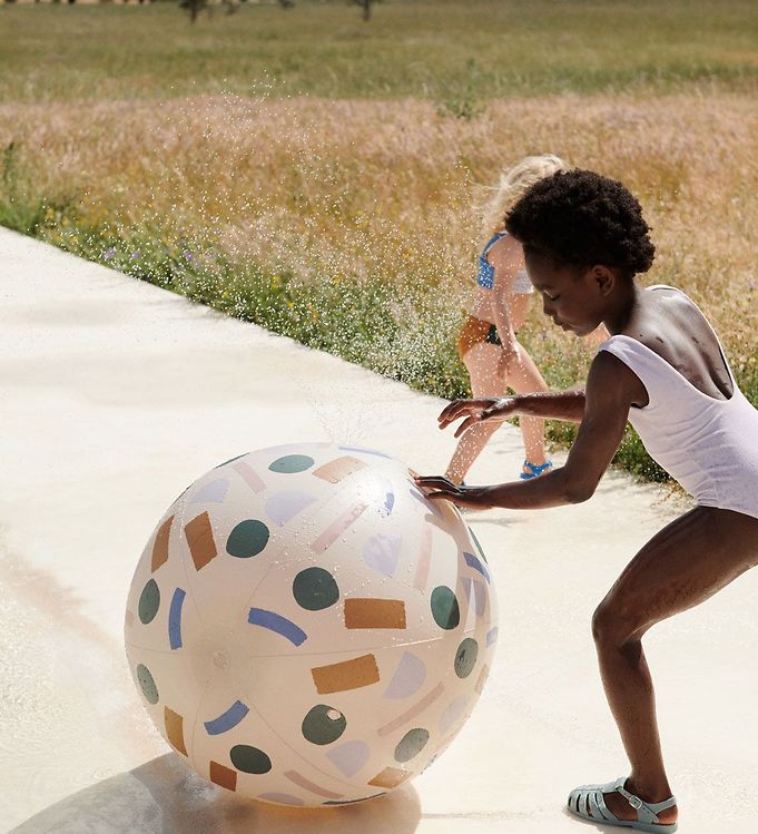 Φουσκωτή μπάλα με sprinkler Luis Paint Stroke/Sandy - Liewood 60cm