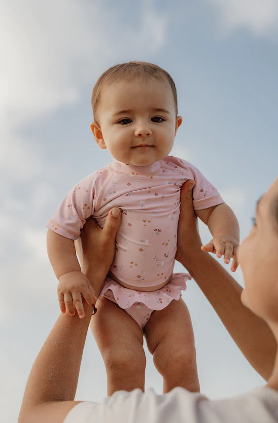 Παιδικό μαγιό κοντομάνικο μπλουζάκι με προστασία UV Little Pink Flowers size 3Μ-6Μ Little Dutch
