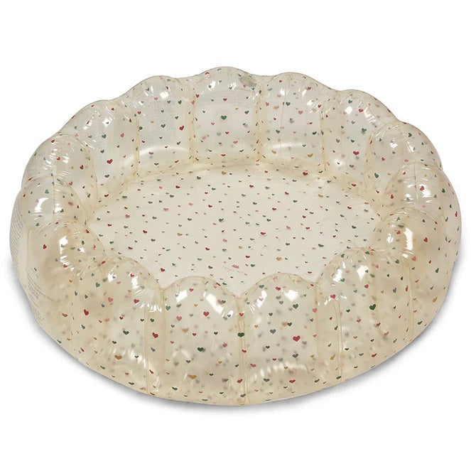 Μεγάλη παιδική φουσκωτή πισίνα διάφανη με καρδούλες multi hearts 160x45cm 3+ ετών Konges Slojd