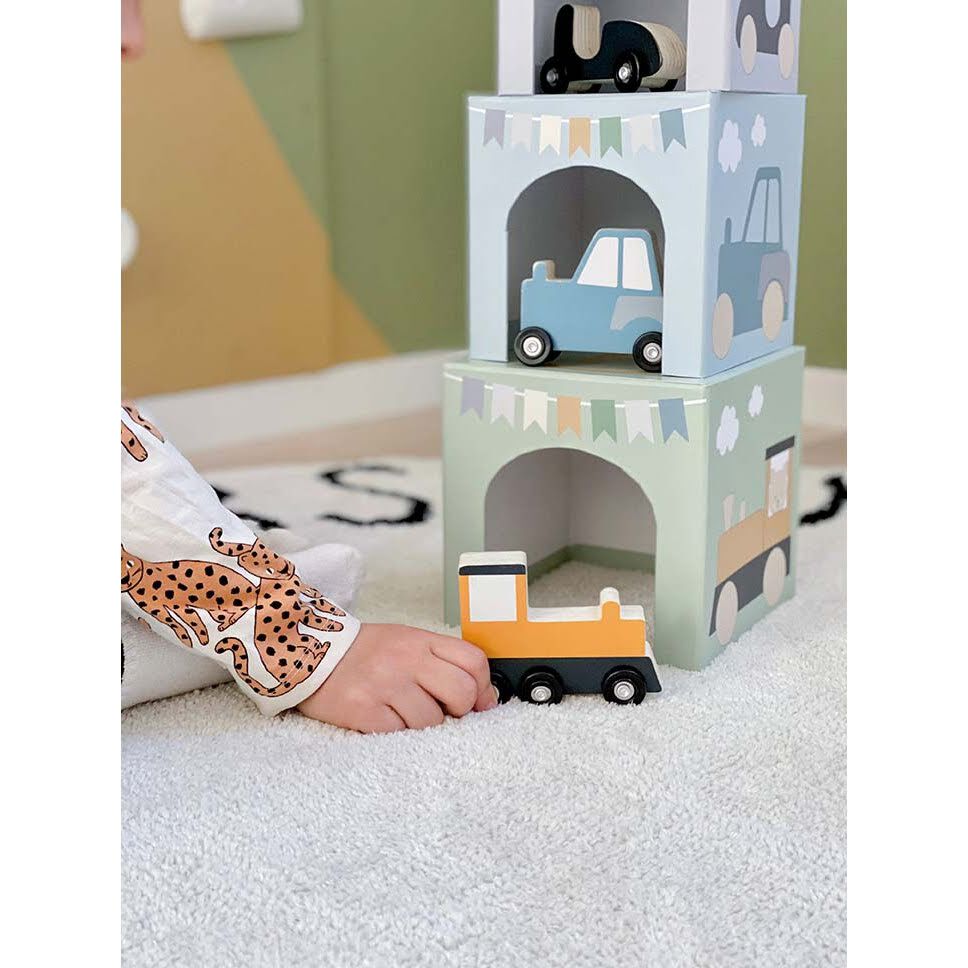 Stacking pyramid with cars-Jabadabado