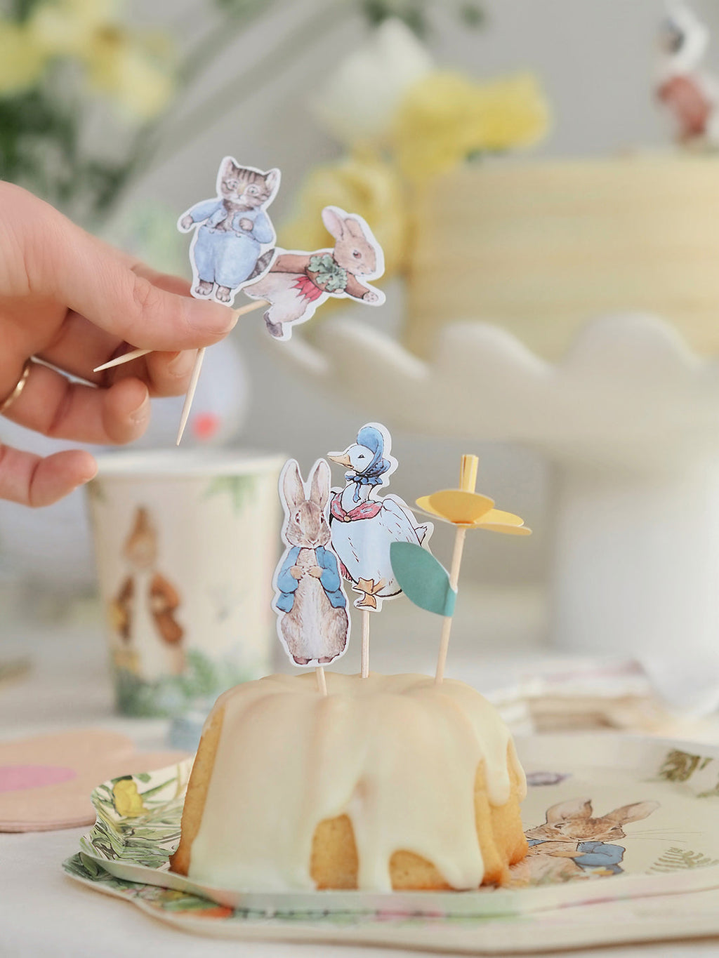 Cupcake Kit φορμάκια και toppers για παιδικό πάρτι Peter Rabbit In The Garden σετ 24τμχ Meri Meri