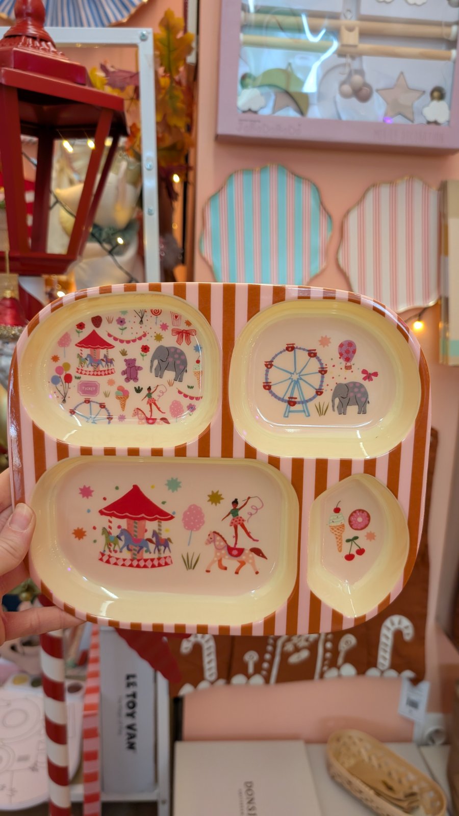 Παιδικό πιάτο μελαμίνης με 4 χωρίσματα Λούνα Παρκ Pink Rice