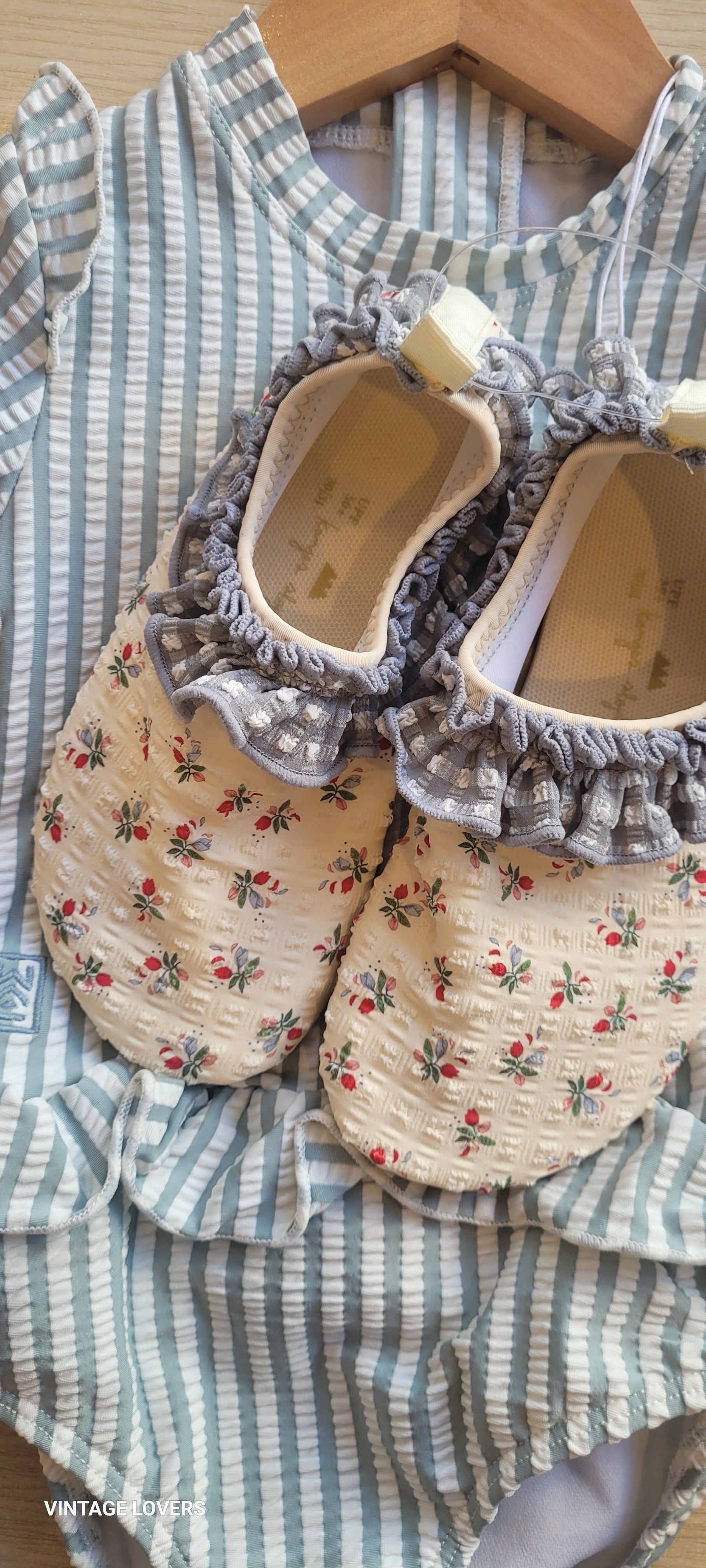 Frill Swim shoes - Fleur tricolore 28-31 cm Konges Slojd