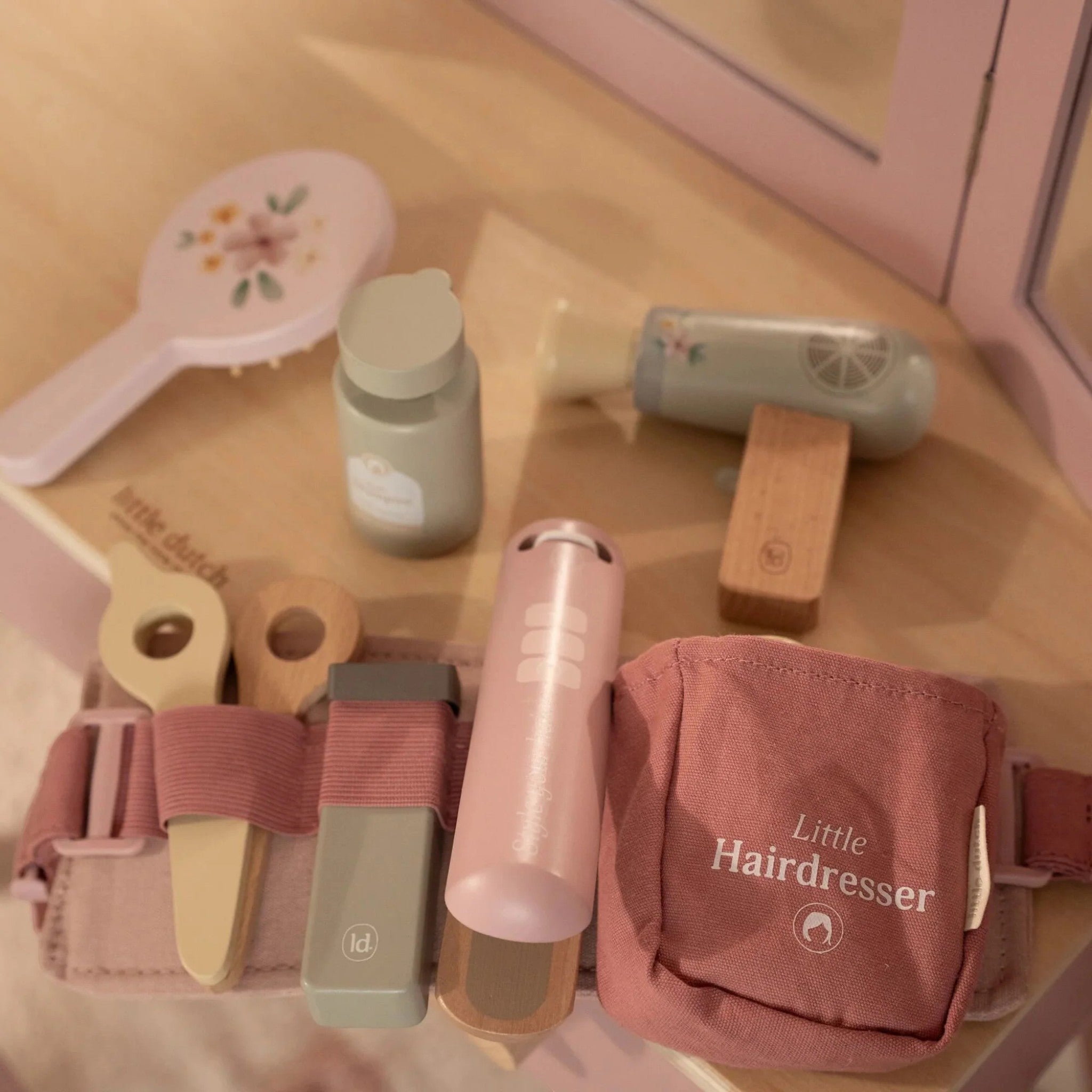 Hair Dresser Set with belt and accessories 3+ years Little Dutch 