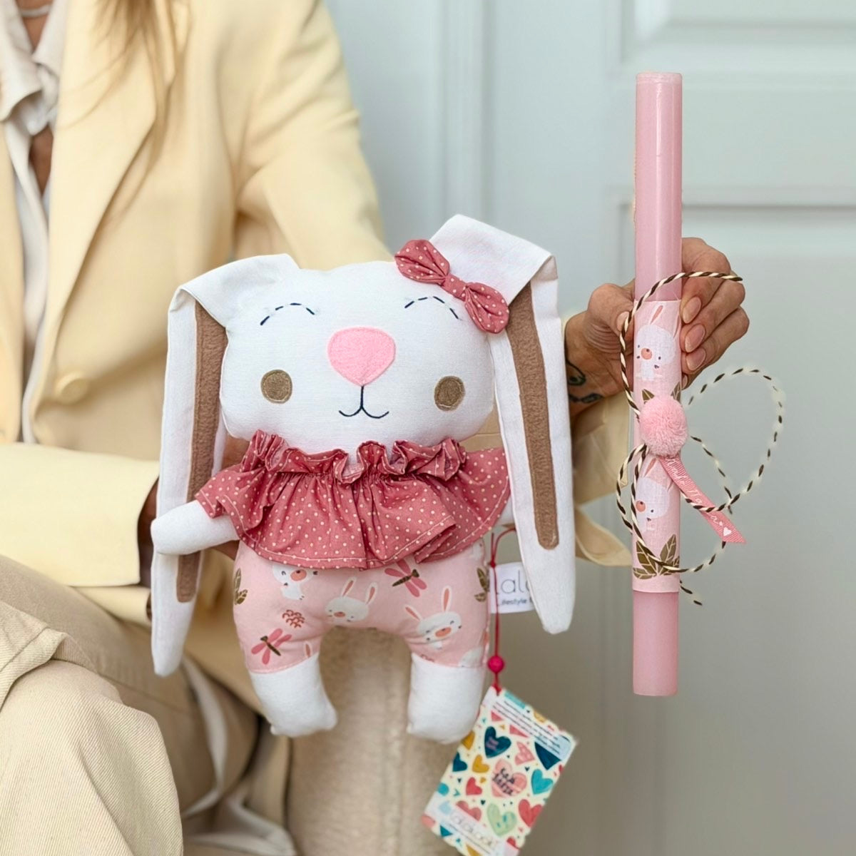 Χειροποίητη Πασχαλινή λαμπάδα Ζούμπι η λαγουδίνα