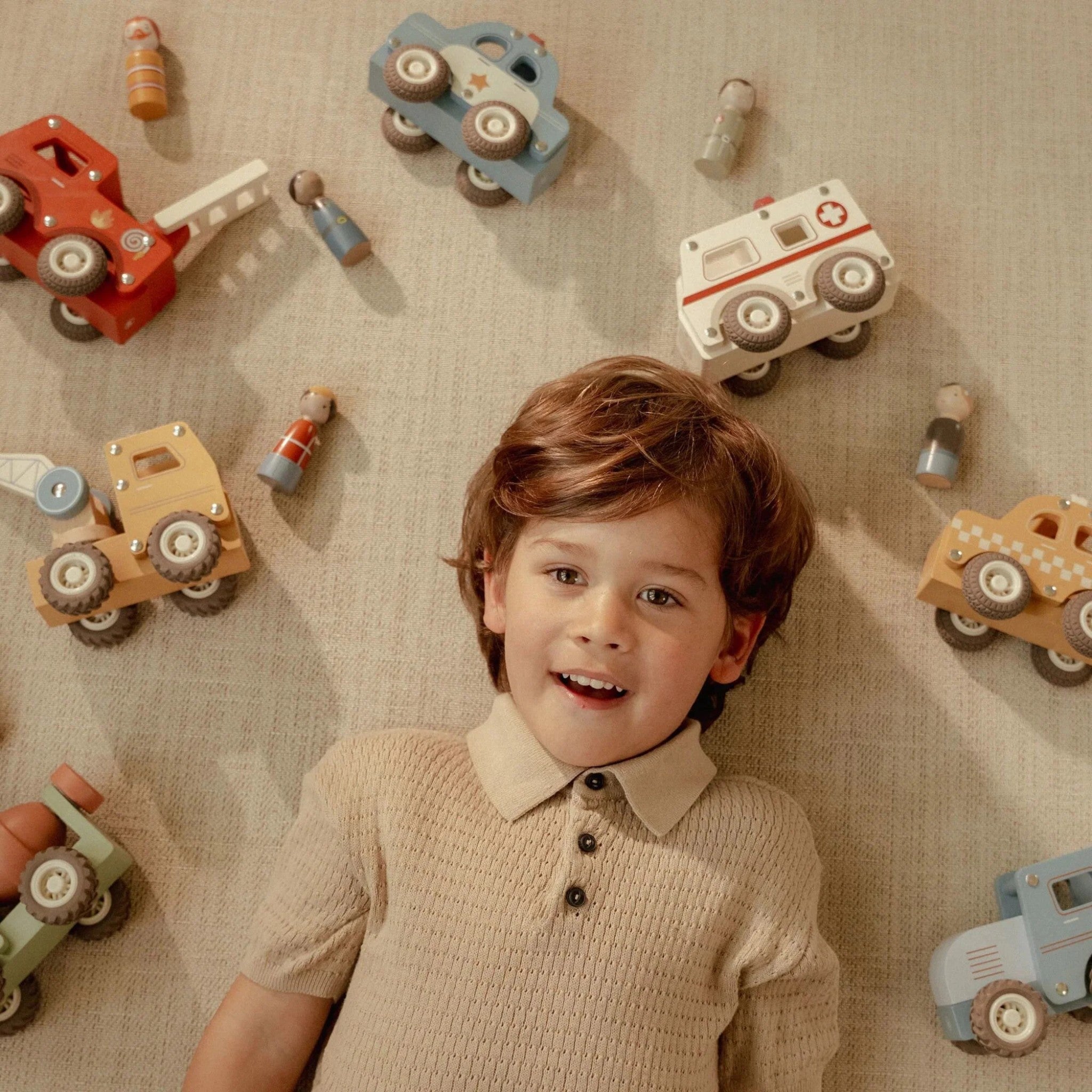 Vintage Van Ambulance FSC 18+months Little Dutch