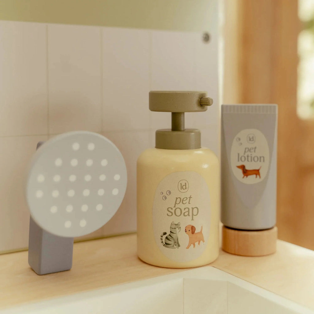 Wooden kid's toy Veterinary clinic 50.5x83.2x28.5 cm 3+ years Little Dutch