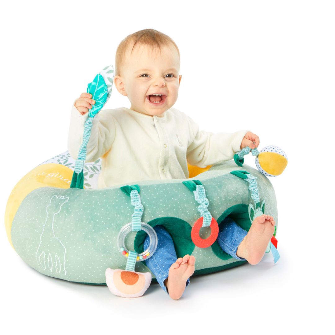 Promo Baby seat and play Sophie chez Carrefour