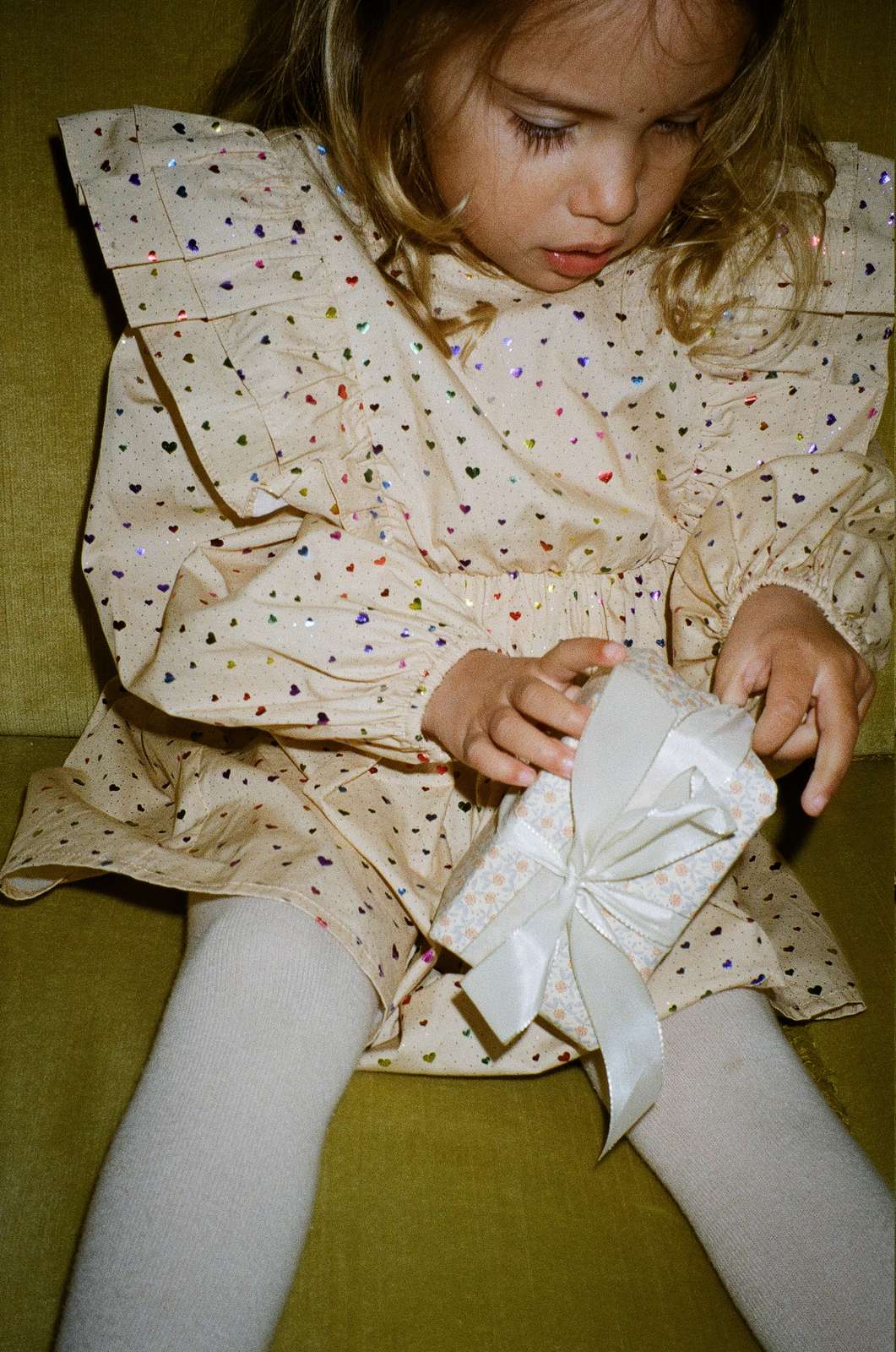 Παιδικό φόρεμα με βολάν Foil Heart 9 μηνών Konges Slojd