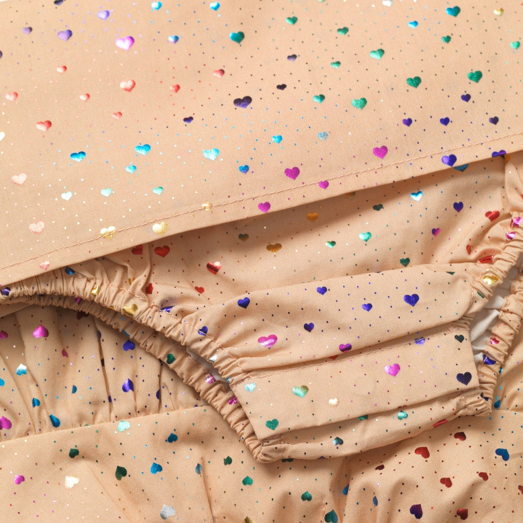 Παιδικό φορμάκι με βολάν γιακά και καρδούλες από 100% βαμβάκι Camellia Foil Heart 1M-3Y Konges Slojd